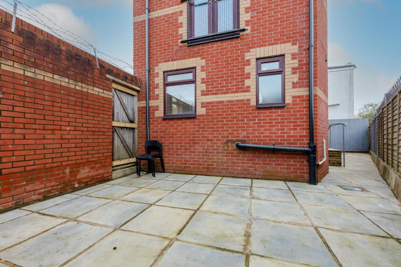 Stayright- 2 Bedroom House, Centrally Located & Close Walk To City Centre Cardiff Ngoại thất bức ảnh