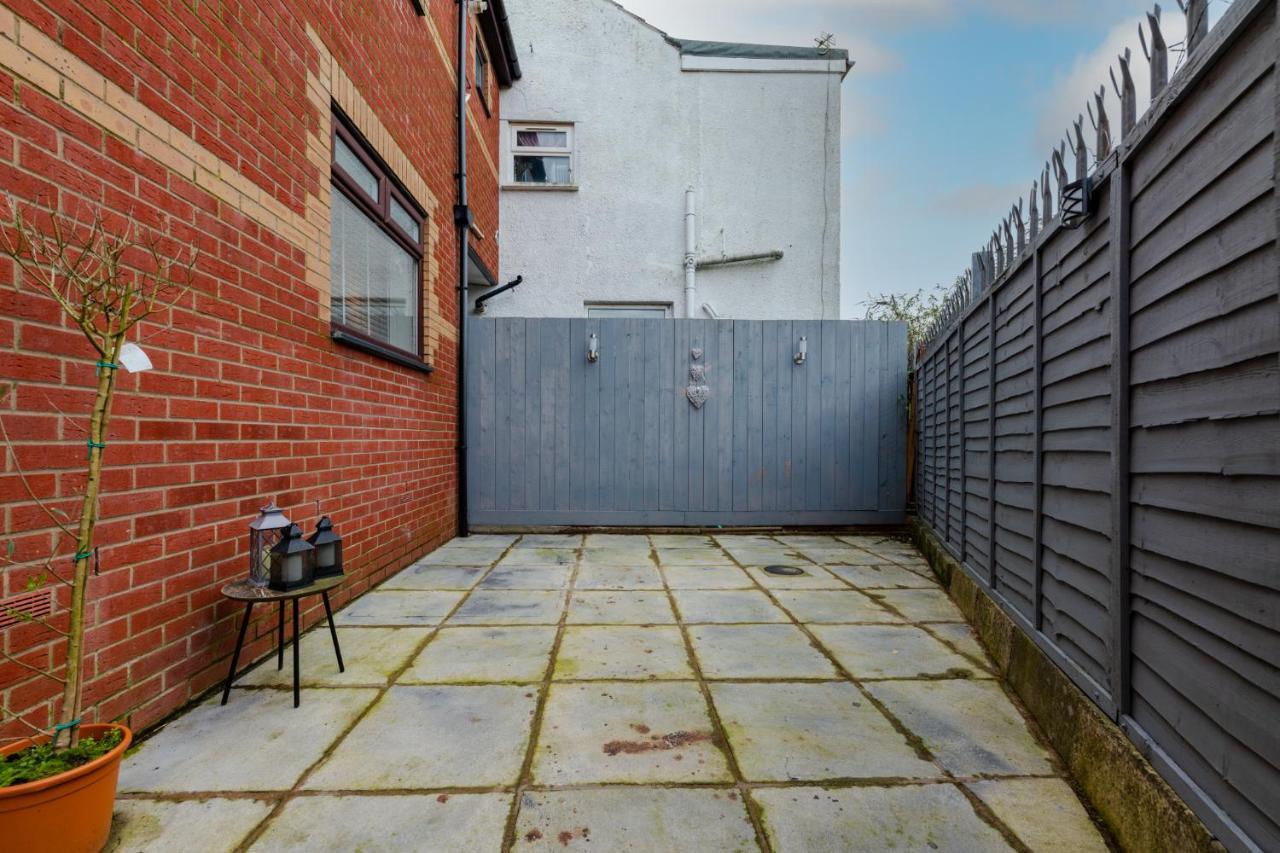 Stayright- 2 Bedroom House, Centrally Located & Close Walk To City Centre Cardiff Ngoại thất bức ảnh
